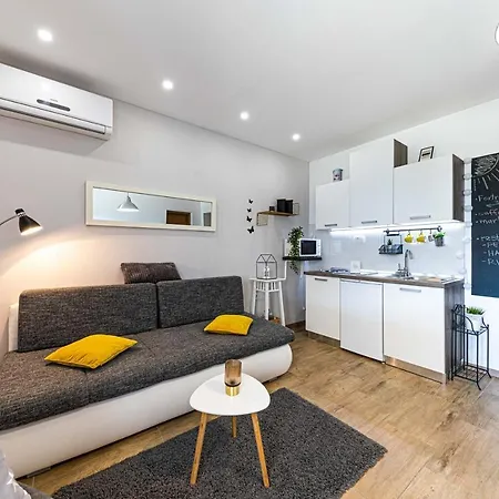Apartment Trio- An Amazing View Of Split *