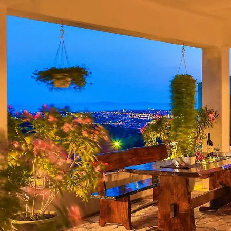 Trio- An Amazing View Of Split * Klis